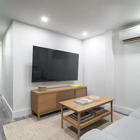 Lower East Side Gem 3Br Apartment Near Williamsburg Bridge